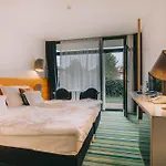 Hotel Fenyves Yacht Club Superior