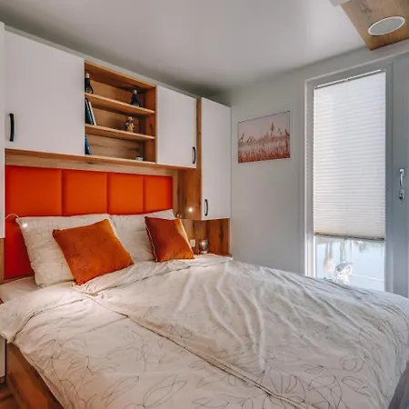 Hotel Fenyves Yacht Club Superior