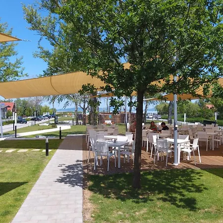 Fenyves Yacht Club Superior Отель 3*