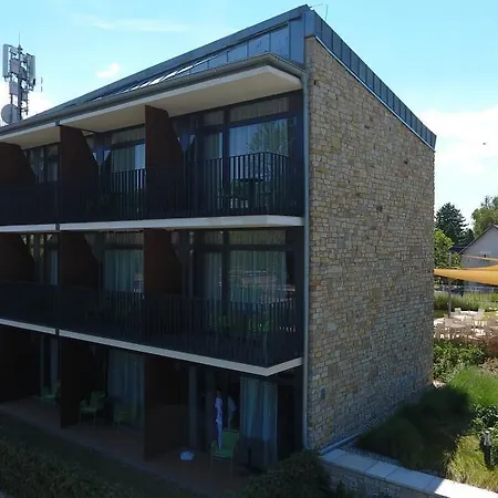 Ξενοδοχείο Fenyves Yacht Club Superior 3*