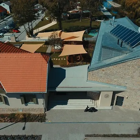 Fenyves Yacht Club Superior Ξενοδοχείο Balatonfenyves