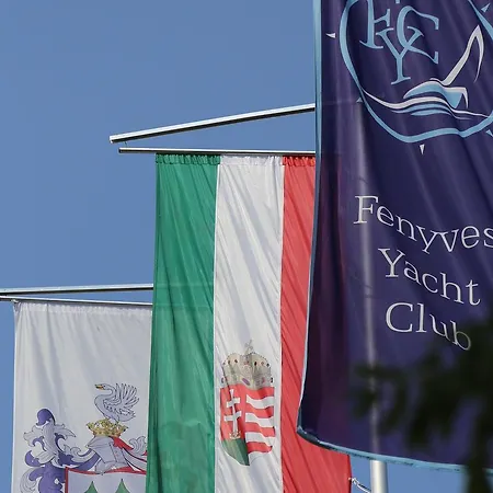 فندق Fenyves Yacht Club Superior