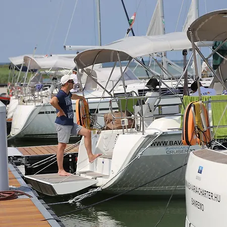 Ξενοδοχείο Fenyves Yacht Club Superior 3*