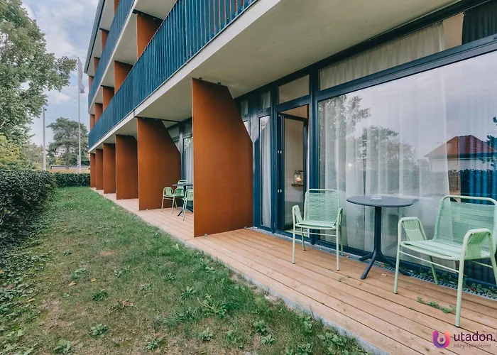 Отель Fenyves Yacht Club Superior 3*