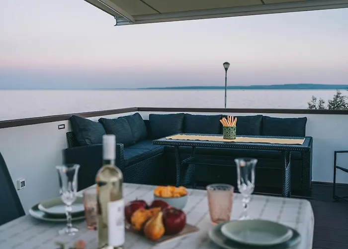 Отель Fenyves Yacht Club Superior 3*