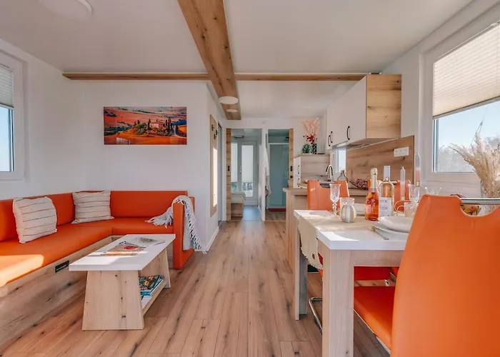 Fenyves Yacht Club Superior