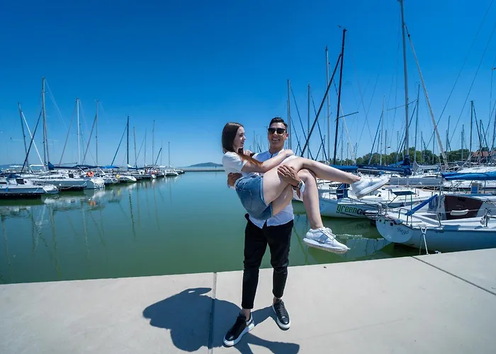 Hotel Fenyves Yacht Club Superior