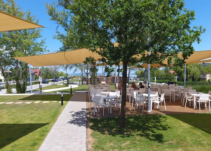 Fenyves Yacht Club Superior Hotel 3*