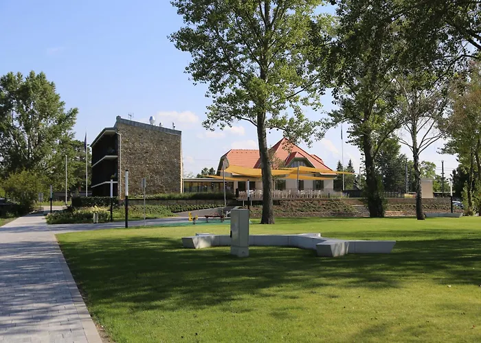 Fenyves Yacht Club Superior 3* Balatonfenyves