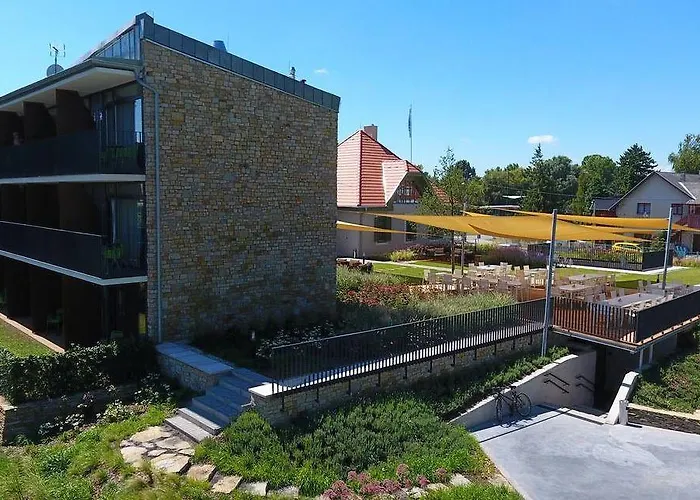 Fenyves Yacht Club Superior Отель