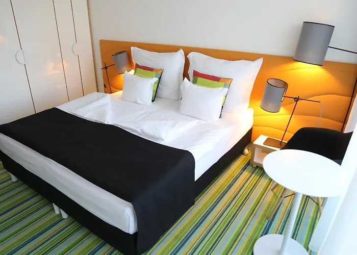 Szálloda Fenyves Yacht Club Superior 3*